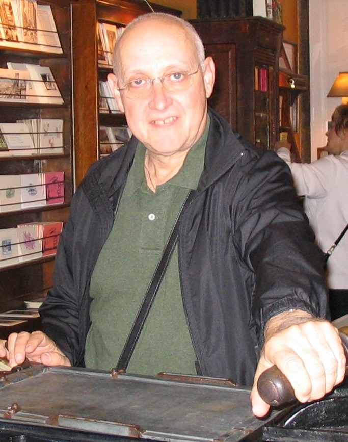 linkedin pic - Copy hires